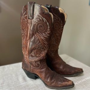 Justin Ladies Brown Boots L4333 Narrow Snipped Toe